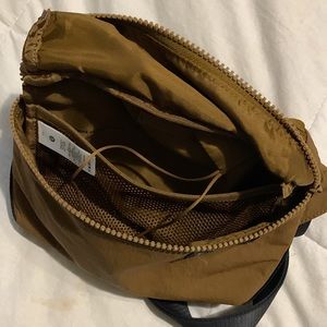 Lululemon Clean Lines Belt Bag